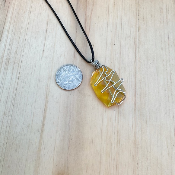 Gemstone necklace yellow wire wrap crystal healing stone crystal handmade - Picture 4 of 4